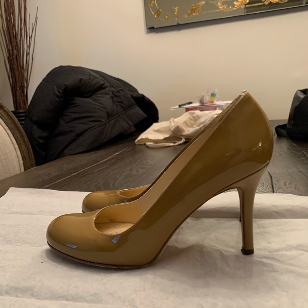 Kate Spade Round Toe Patent Leather Pump